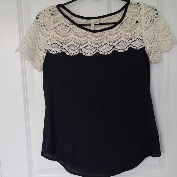 LC Lauren Conrad Tops - Lauren Conrad Small Black and White Top